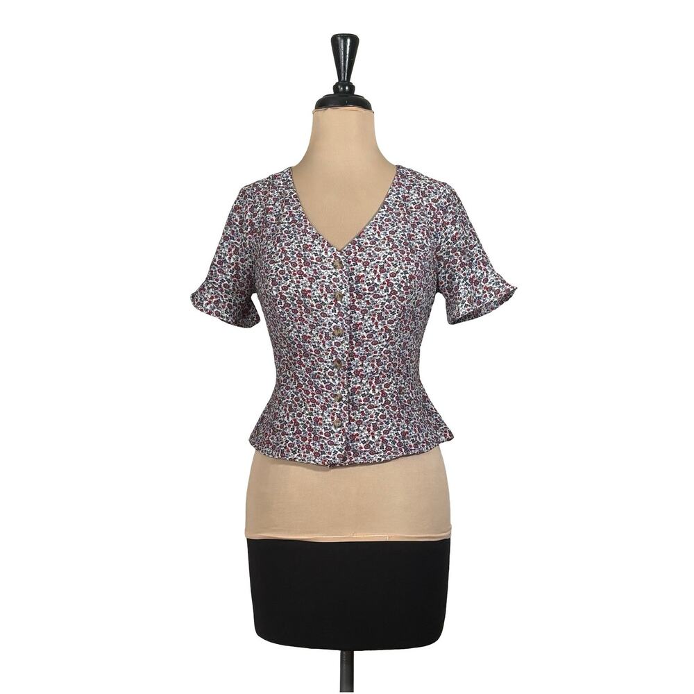 Hooked Up by IOT Juniors Small White Navy Floral Peplum Blouse
